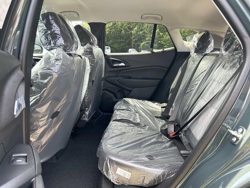 New 2026 Chevrolet Trax LS w/ LS Convenience Package FWD image 5