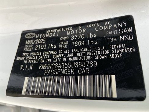 Used 2025 Hyundai Venue SEL image 32