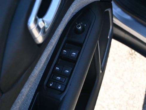 Used 2022 Jeep Compass Latitude w/ Sun and Sound Group image 30