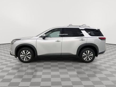 Certified 2025 Nissan Pathfinder SL w/ Cargo Package AWD/4WD image 7