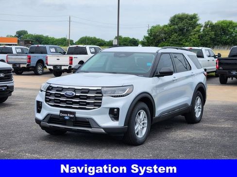 New 2026 Ford Explorer Active w/ Active Comfort Package RWD image 3