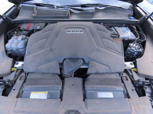 Used 2022 Audi Q8 Premium Plus image 13