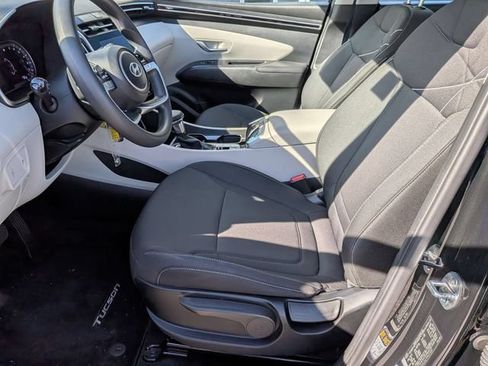 Used 2023 Hyundai Tucson SE FWD image 11