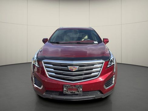 Used 2018 Cadillac XT5 FWD image 2