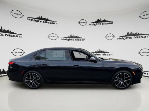 Used 2025 BMW 740i xDrive AWD/4WD image 6