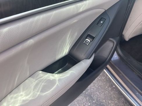 Used 2018 Honda Accord Touring image 22