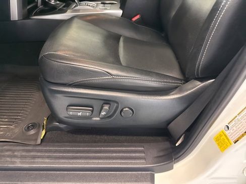 Used 2021 Toyota 4Runner Limited image 15