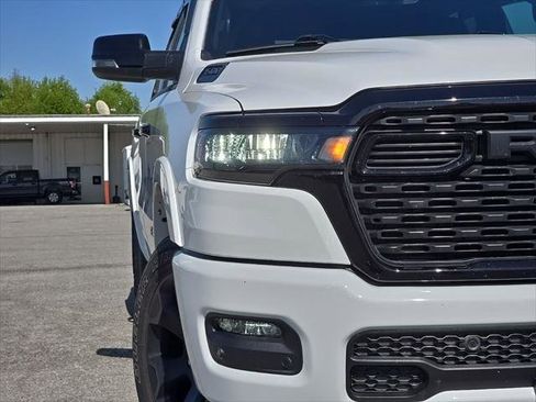 Certified 2025 RAM 1500 Big Horn AWD/4WD image 9