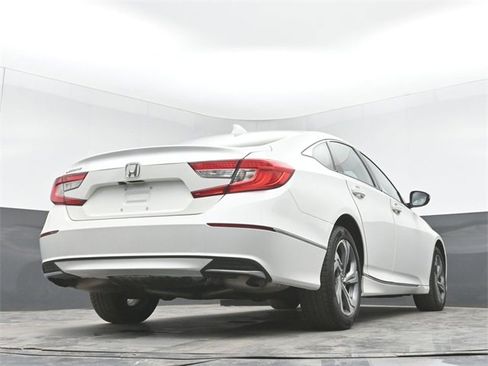 Used 2018 Honda Accord EX image 45