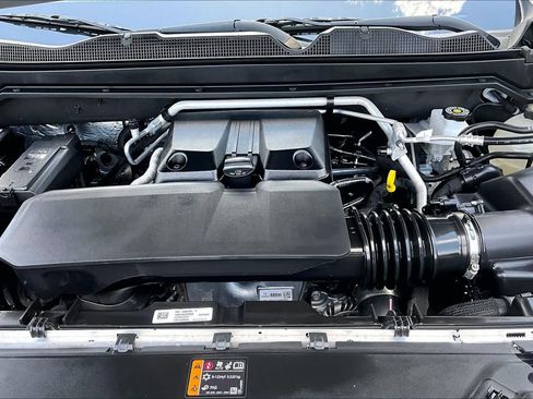 Used 2024 GMC Canyon Elevation w/ Elevation Premium Package RWD image 32