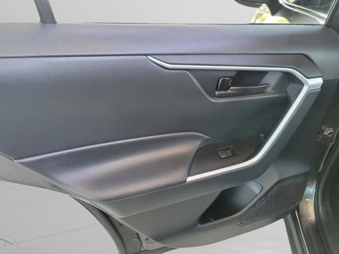 Used 2021 Toyota RAV4 LE image 37