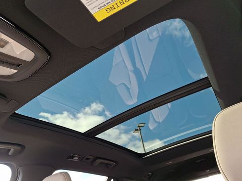 Certified 2025 Volvo XC90 B5 Plus image 16