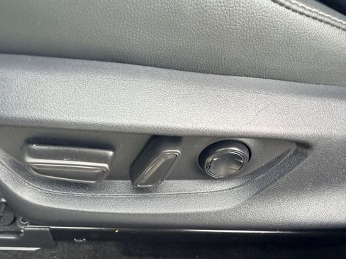 Used 2025 Toyota Camry SE FWD image 21