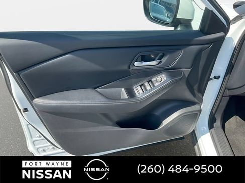 Certified 2024 Nissan Rogue SV AWD/4WD image 30