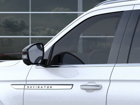 New 2026 Lincoln Navigator L Reserve AWD/4WD image 20