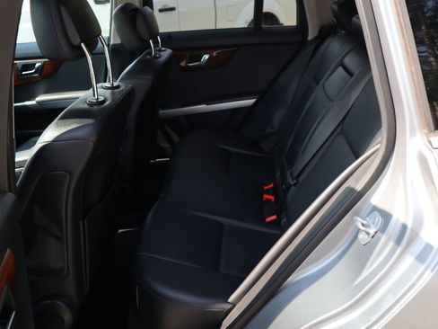 Used 2011 Mercedes-Benz GLK 350 4MATIC image 12