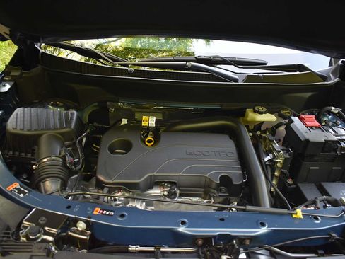 New 2026 Chevrolet Equinox LT w/ Safety and Technology Package AWD/4WD image 24