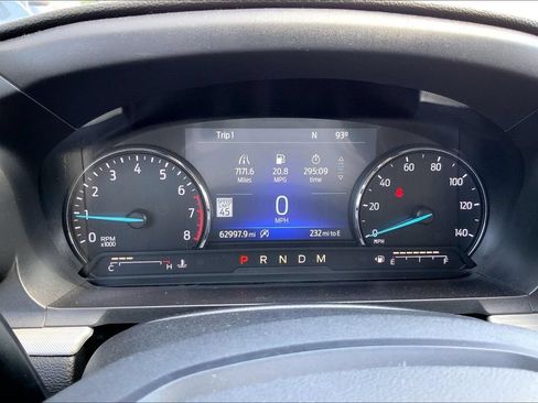 Used 2020 Ford Explorer XLT w/ Equipment Group 202A AWD/4WD image 19