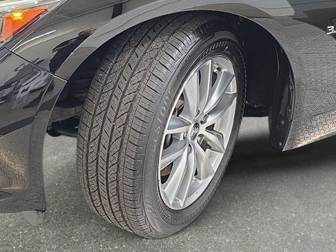 Used 2015 INFINITI Q50 AWD w/ Moonroof Package image 32