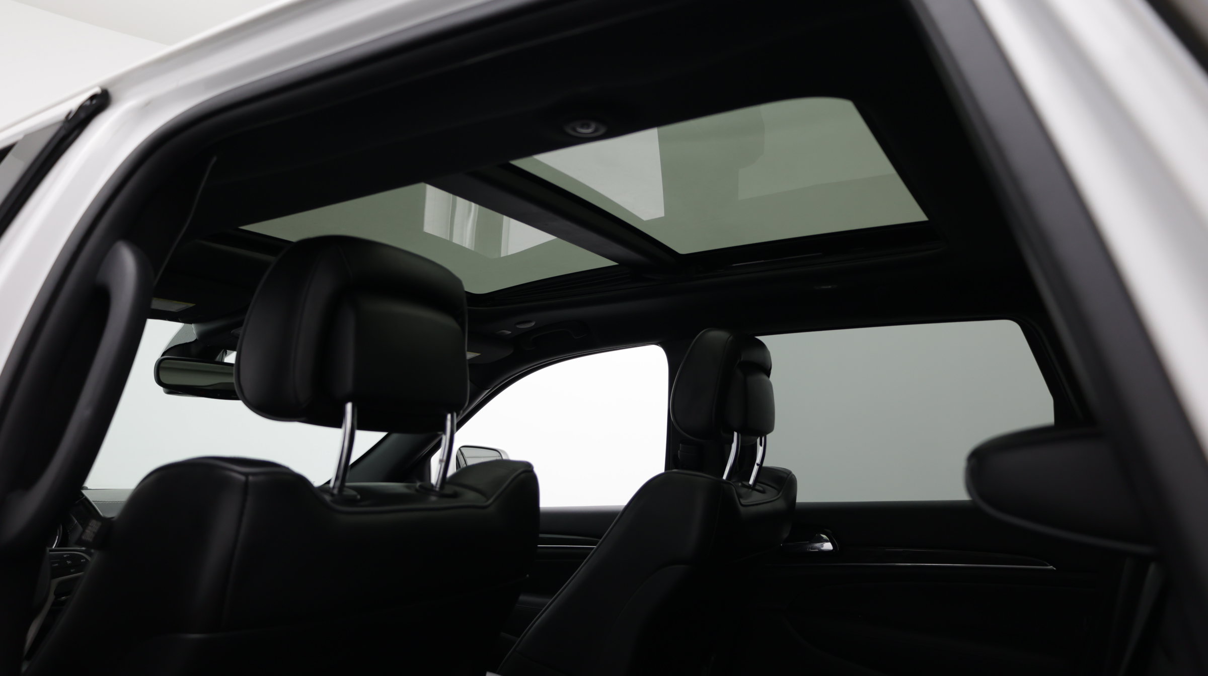 Used 2020 Jeep Grand Cherokee Overland RWD image 6