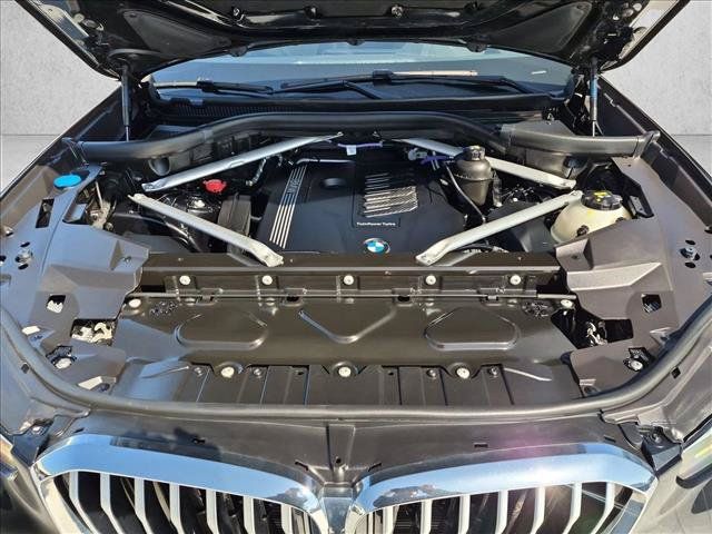 Used 2021 BMW X5 xDrive40i w/ Premium Package 2 AWD/4WD image 24