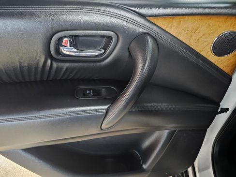 Used 2014 INFINITI QX80 4WD w/ Theater Package image 20