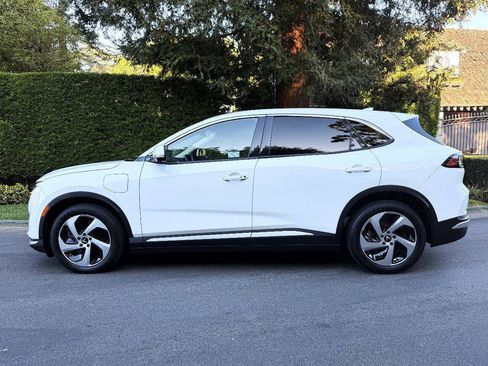 Used 2024 VinFast VF 8 Eco AWD/4WD image 3