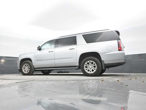 Used 2019 GMC Yukon XL SLT image 25