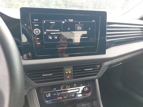 Certified 2025 Volkswagen Jetta S FWD image 18