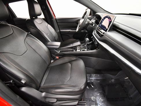 Used 2023 Jeep Compass Limited image 18