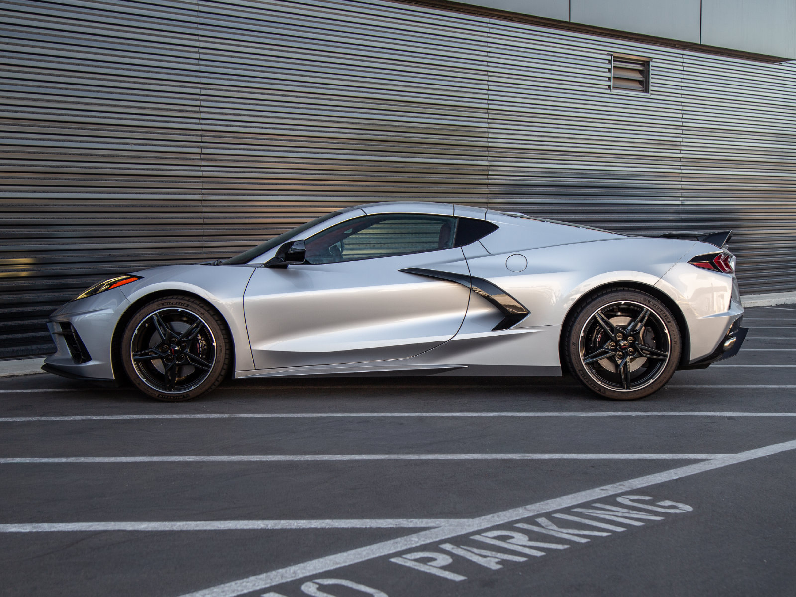Used 2020 Chevrolet Corvette Stingray Premium Cpe w/ 3LT Preferred Equipment Group RWD image 2