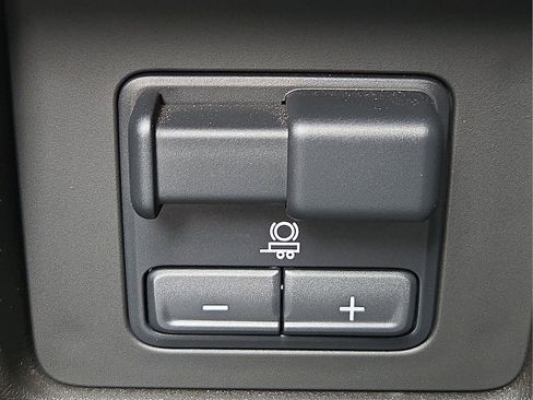 Used 2023 Chevrolet Colorado ZR2 w/ ZR2 Convenience Package III AWD/4WD image 19