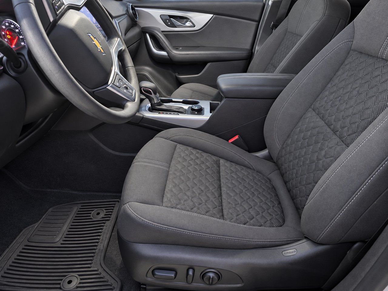 Used 2021 Chevrolet Blazer LT FWD image 13