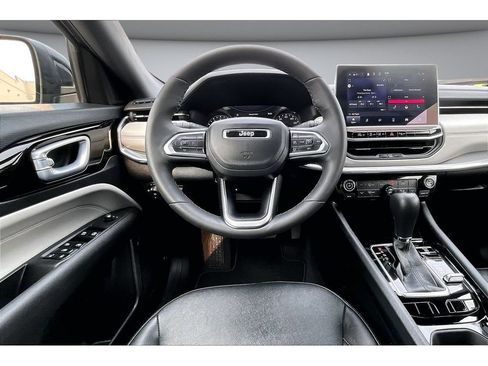 Certified 2023 Jeep Compass Limited AWD/4WD image 8