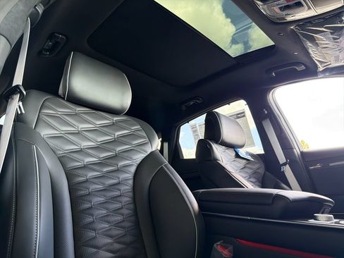 New 2026 Genesis GV80 3.5T e-SC AWD/4WD image 17