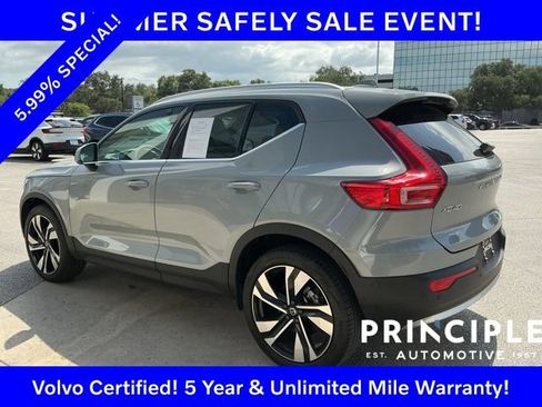 Used 2024 Volvo XC40 B5 Plus AWD/4WD image 5
