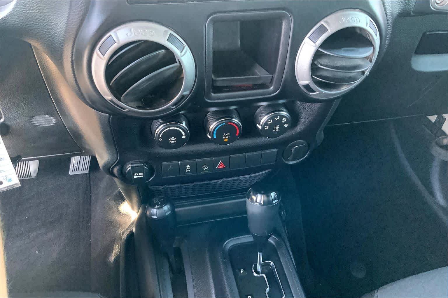 Used 2017 Jeep Wrangler Sport AWD/4WD image 35