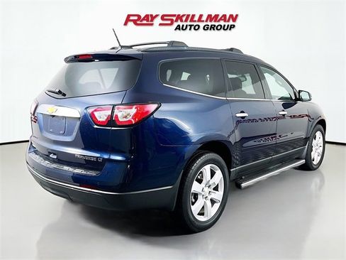 Used 2016 Chevrolet Traverse LT w/ Style and Technology Package image 7