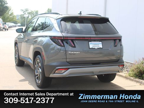 Used 2025 Hyundai Tucson Limited AWD/4WD image 25