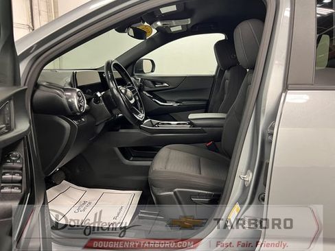 Used 2025 Chevrolet Equinox LT FWD image 28