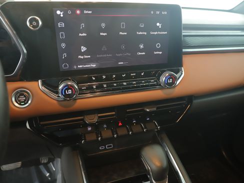 Used 2023 GMC Canyon AT4 w/ Technology Package image 13