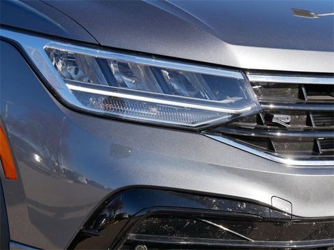 Certified 2024 Volkswagen Tiguan SE R-Line image 10