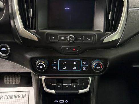 Used 2024 GMC Terrain SLE FWD image 12