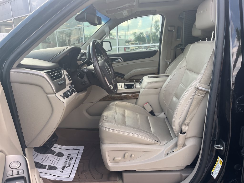 Used 2016 GMC Yukon XL Denali w/ Open Road Package AWD/4WD image 11