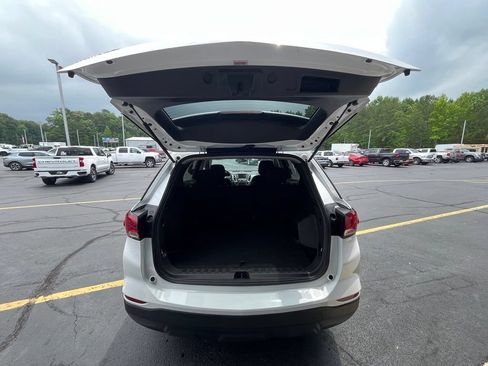 Used 2023 Chevrolet Equinox LS w/ LS Convenience Package FWD image 12