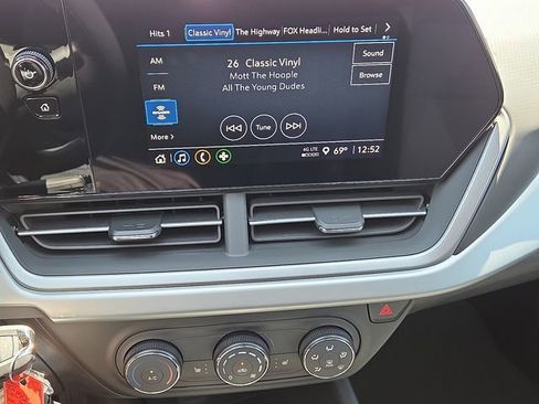 New 2026 Chevrolet Trax LS w/ LS Convenience Package FWD image 11