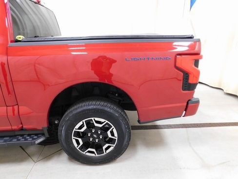 Used 2023 Ford F150 Lightning XLT image 14