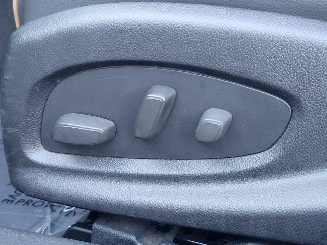 Used 2015 Chevrolet Impala LT w/ Convenience Package FWD image 12