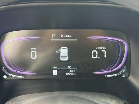 Used 2025 Kia Soul LX FWD image 33