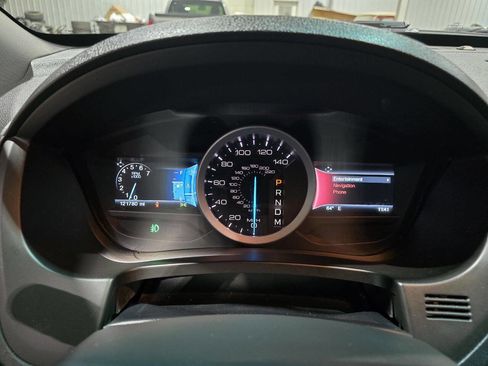 Used 2015 Ford Explorer XLT w/ Equipment Group 202A AWD/4WD image 34